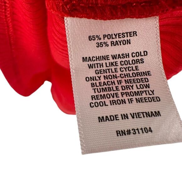 Crown And Ivy Ribbed Turtleneck Top True Red Womens Size Petite L PL Long Sleeve - Picture 4 of 6